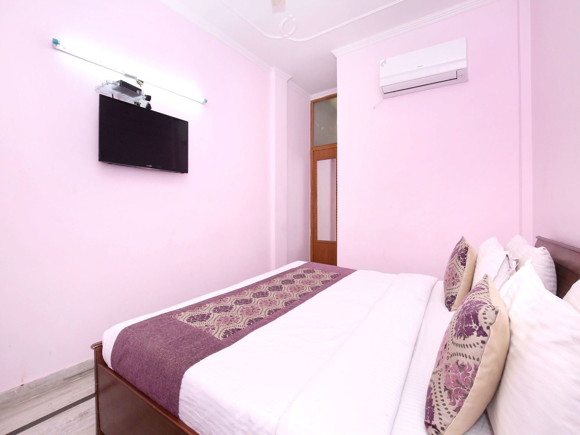 OYO 6463 Hotel Dove Chandīgarh Buitenkant foto
