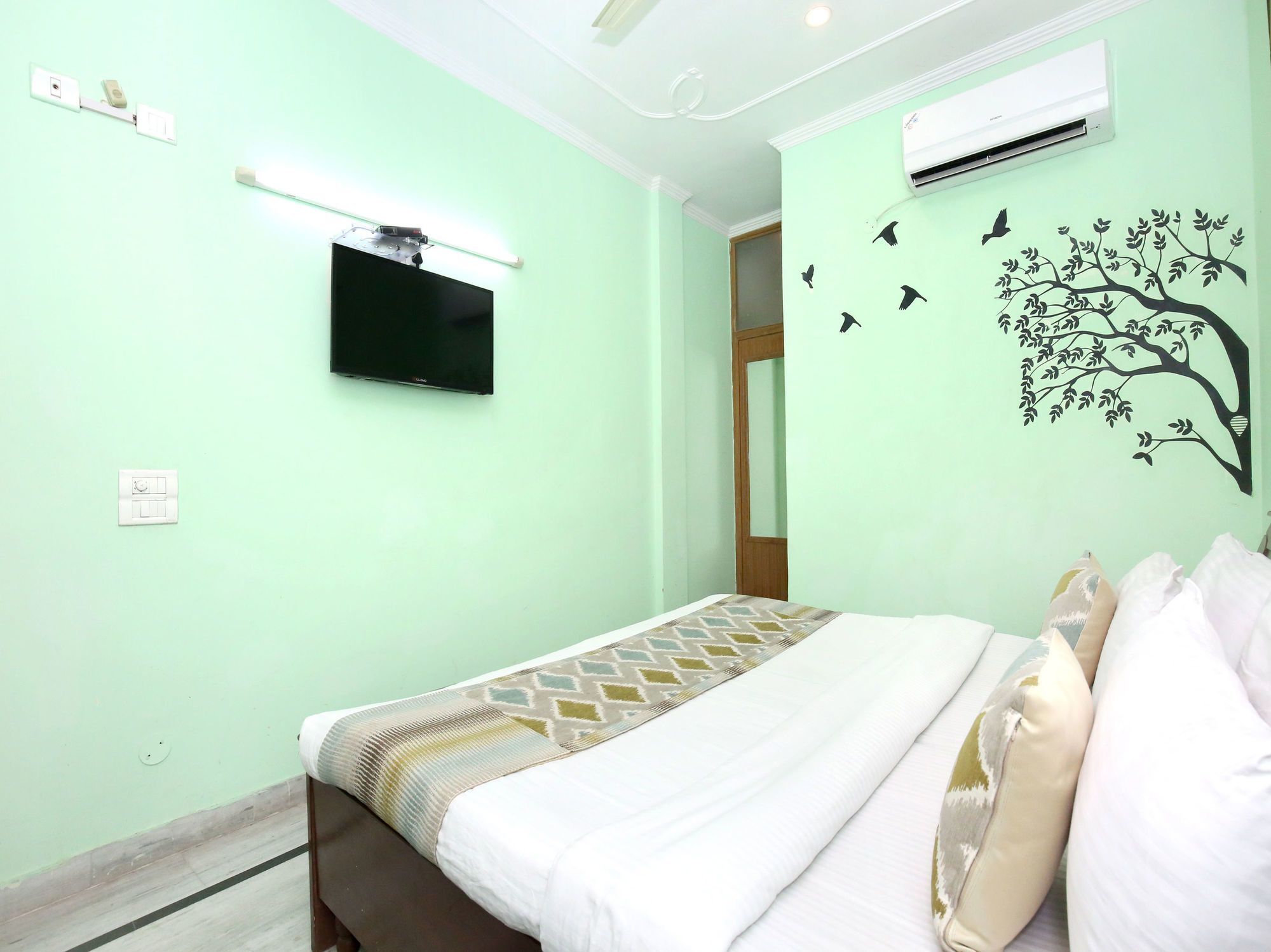 OYO 6463 Hotel Dove Chandīgarh Buitenkant foto