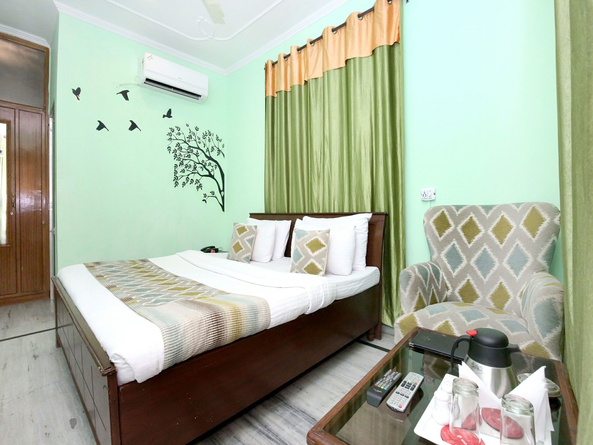 OYO 6463 Hotel Dove Chandīgarh Buitenkant foto